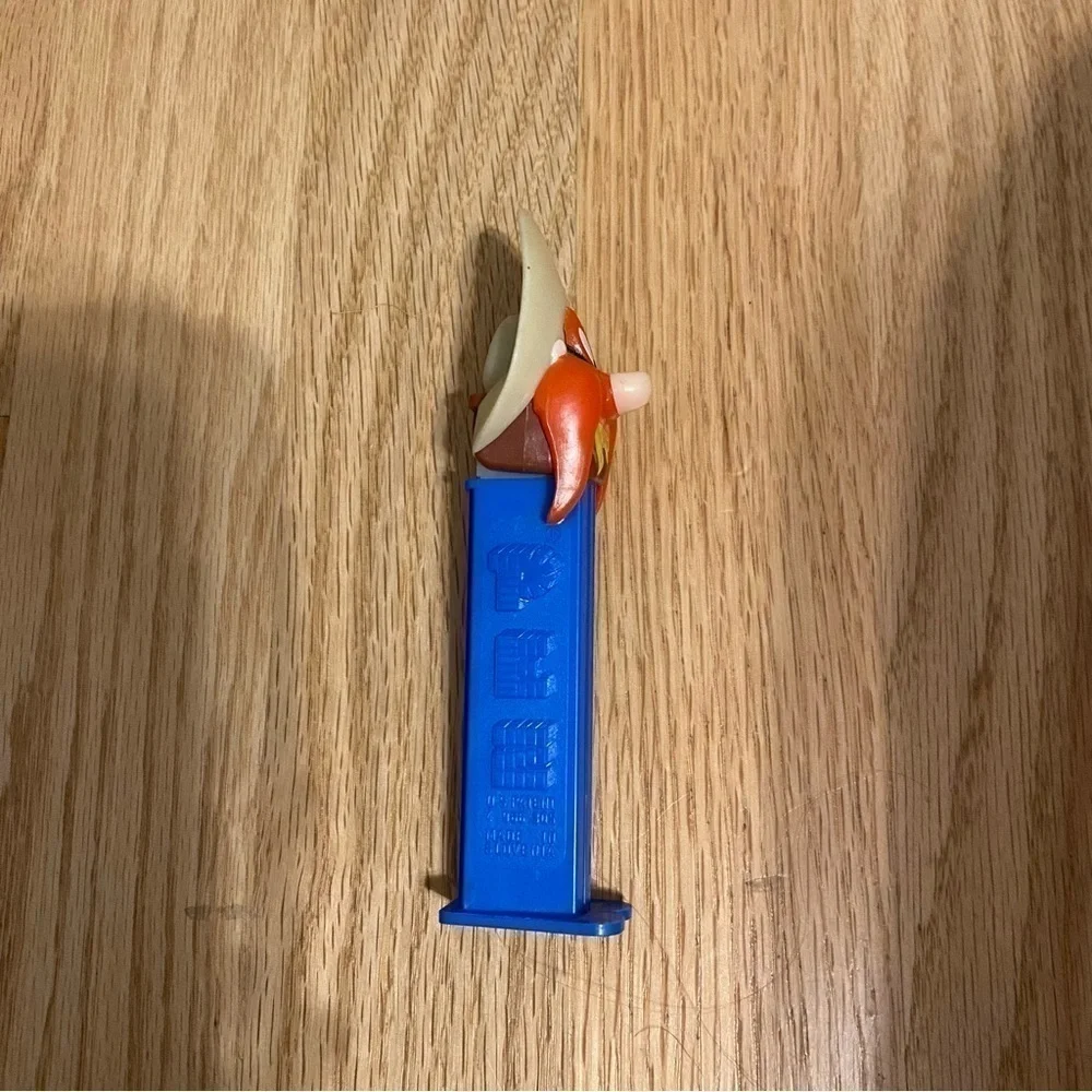 Pez Yosemite Sam Candy Dispenser Plastic 90s Blue Orange